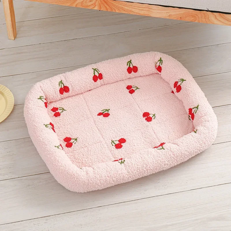 Universal Kennel Cloud Velvet  - Pet Supplies Hours recensione e prezzo