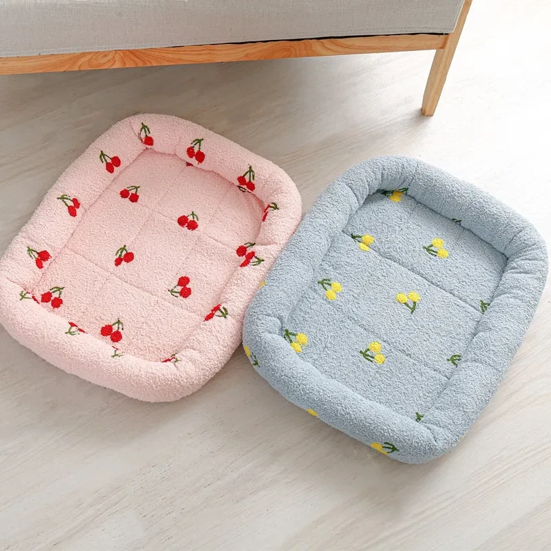 Universal Kennel Cloud Velvet  - Pet Supplies Hours recensione e prezzo